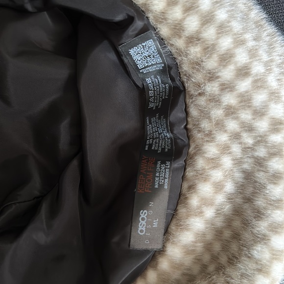 ASOS FAUX FUR CHECK CHECKERED CREAM BUCKET HAT UNISEX - Picture 5 of 7